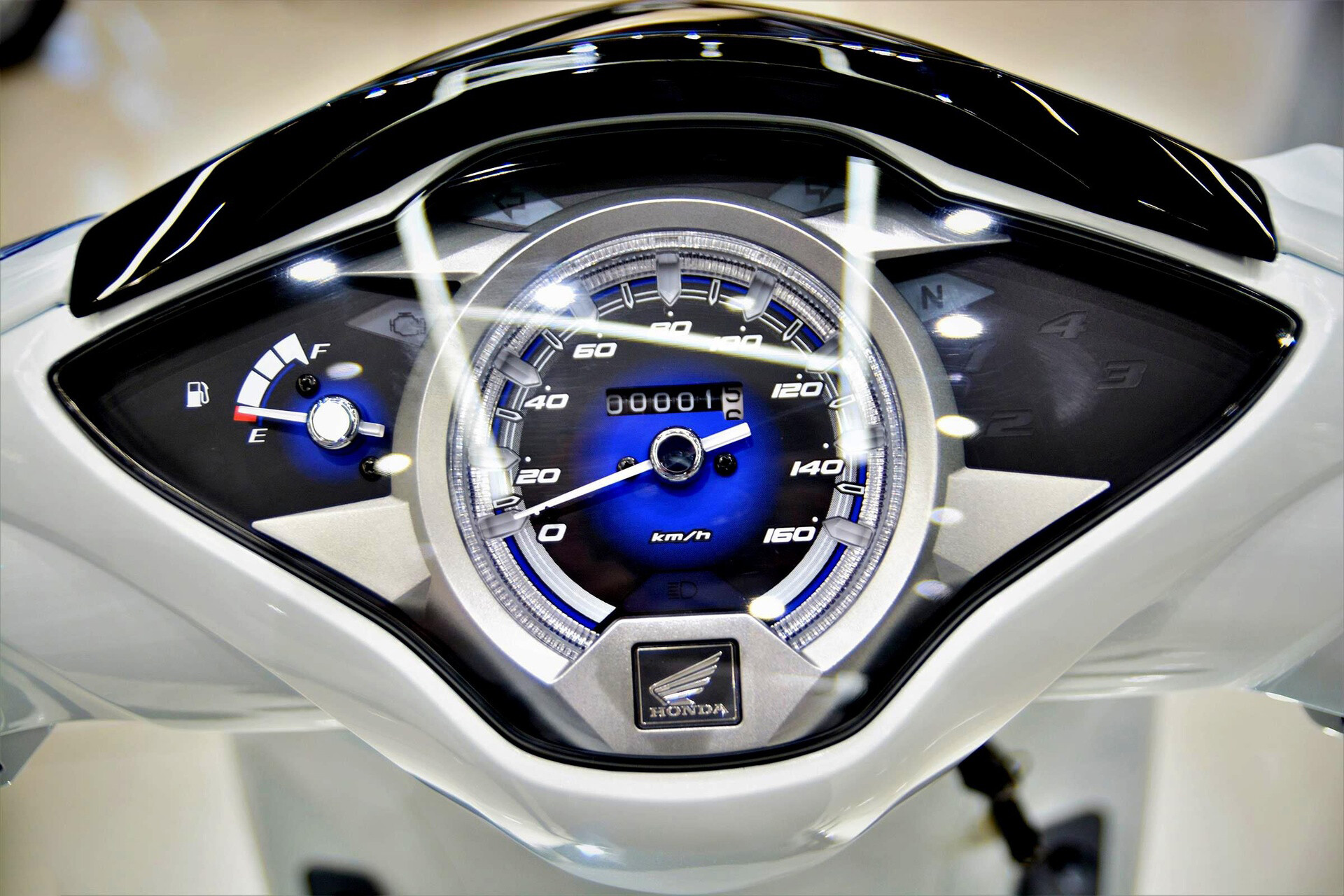 Honda Future 125 Fi mặt đồng hồ của xe