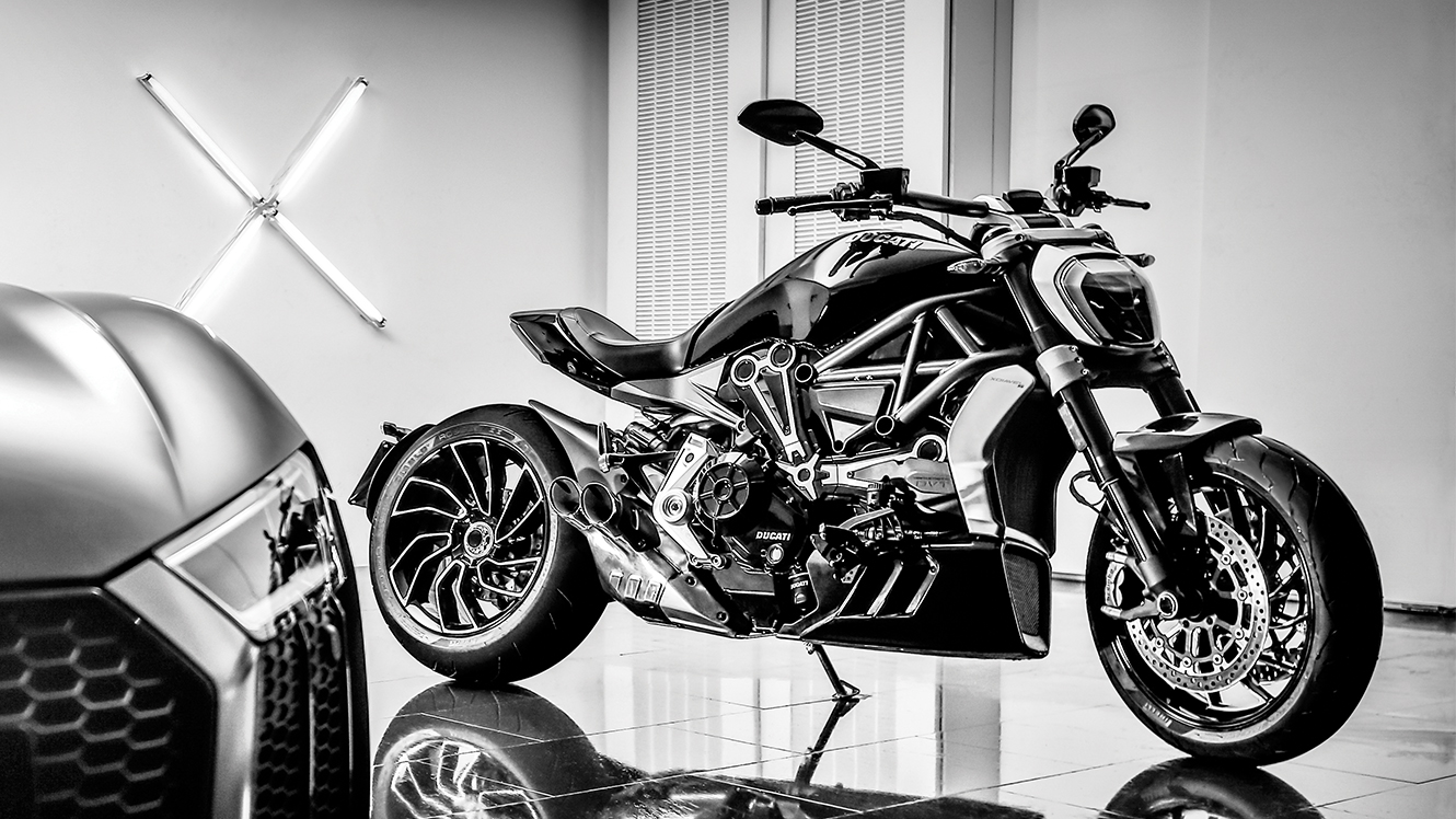 Ducati XDiavel màu Black Star